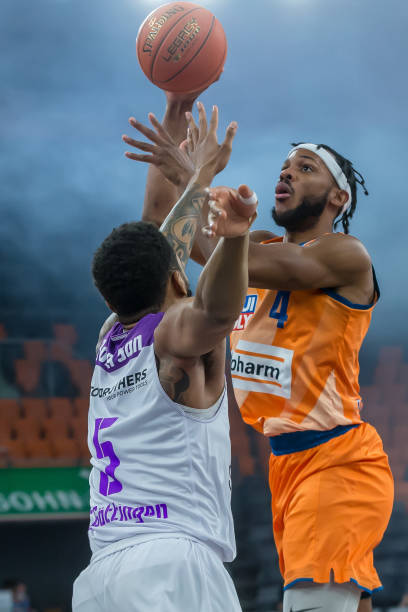 布他被评为 布他被评为